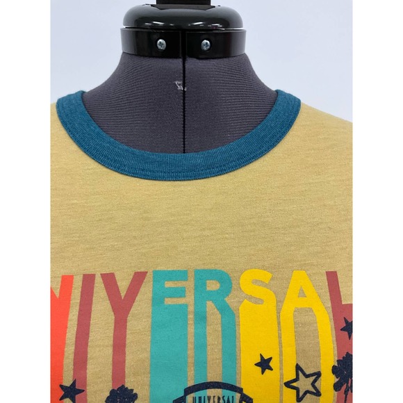 Unisex Universial Studio T-Shirt Beige/Mustard Green Collar and Sleeve Hem Sz L - Picture 6 of 7